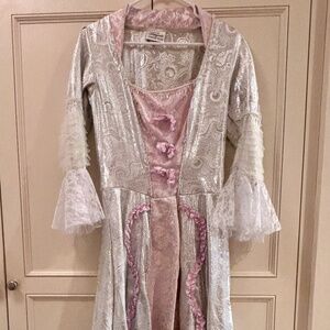 Marie Antoinette Costume Size S  Halloween Costume